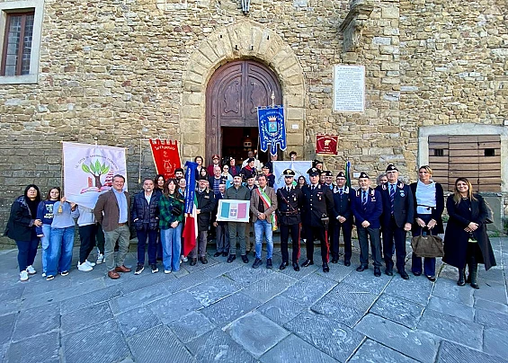 4 novembre e Bandiera Tricolore del Regno d'Italia