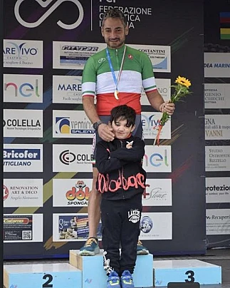 Enrico Fabianelli si laurea campione italiano di ciclismo paralimpico MTB nella categoria MC5.