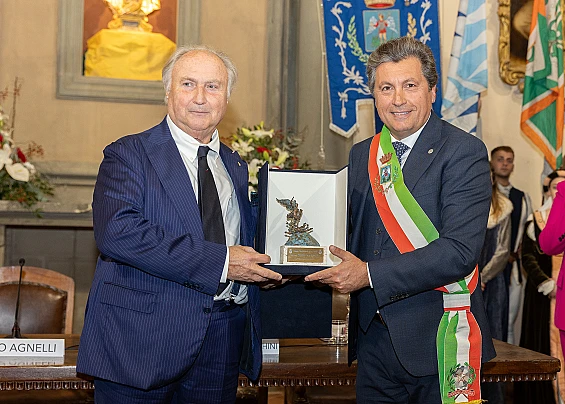 Consegnato al Comm. Tonino Lamborghini il San Michele d’Oro